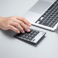 86x130x17ワイヤレステンキーボード(Mac用)_選択画像03