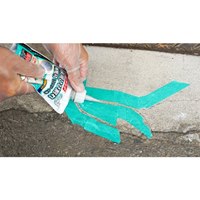 700mlコンクリート床用ひび割れ補修材(手絞_選択画像02