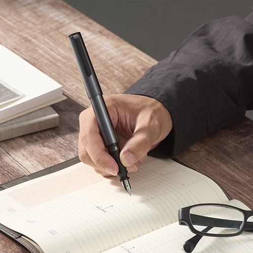 TUZU ADJUST Forge万年筆ガンメタルＦ_画像04