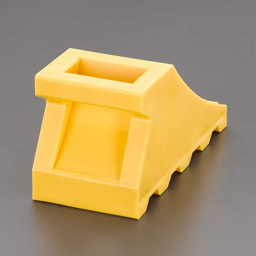 110x235x125mmタイヤストッパー黄ヒモ付1組_画像02