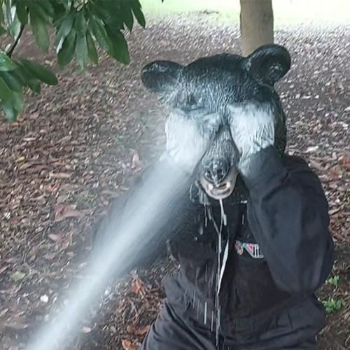 240ml 熊･害獣撃退スプレー(ホルスター付)_画像03